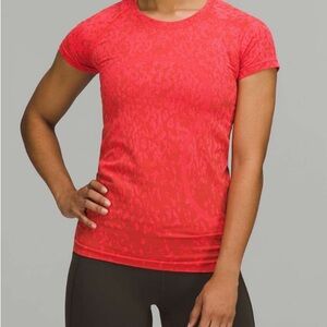 Lululemon Swiftly Tech Short Sleeve Shirt 2.0
Covered Camo Red Rock